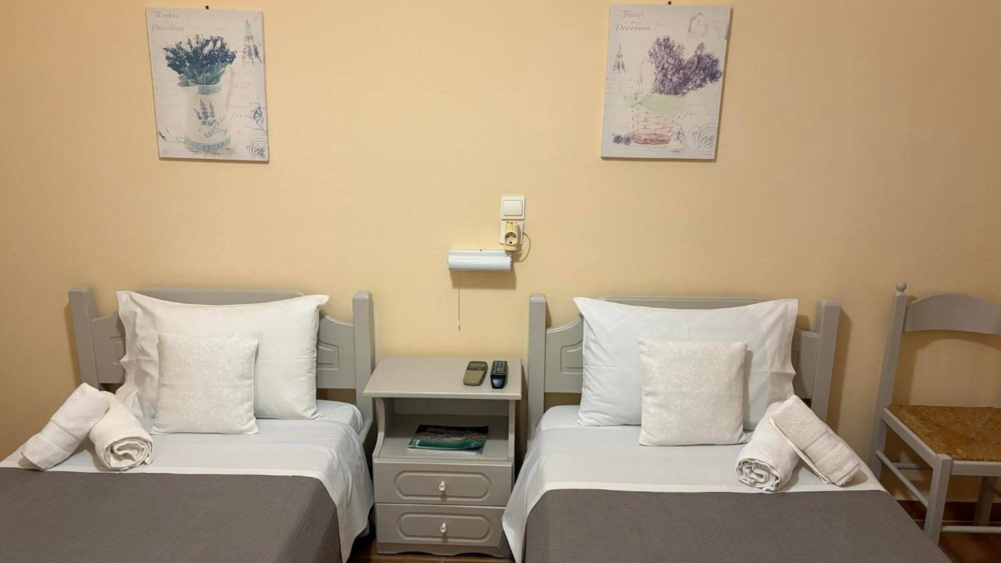Romanza Rooms Poúlithra Exteriér fotografie