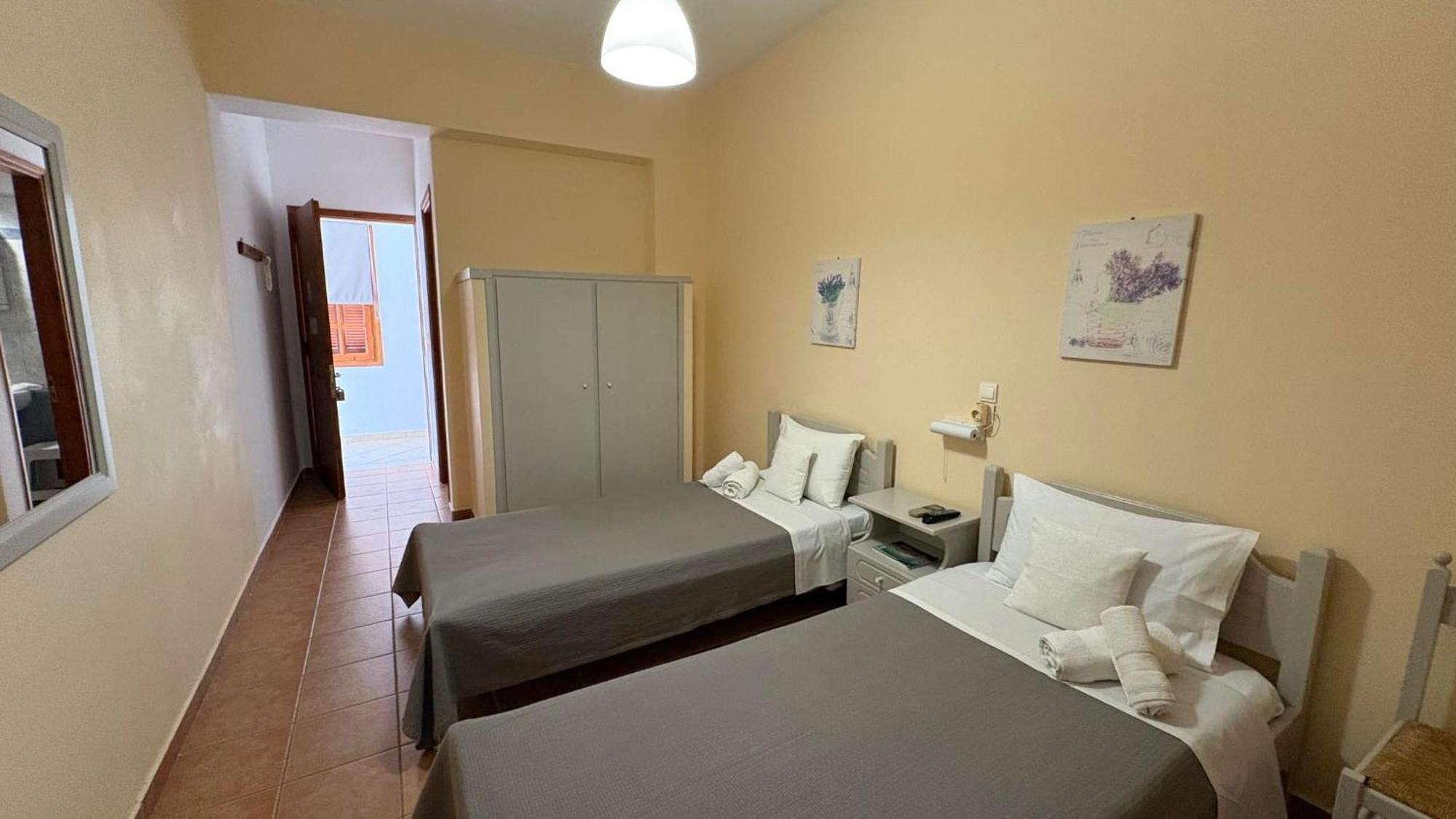 Romanza Rooms Poúlithra Exteriér fotografie