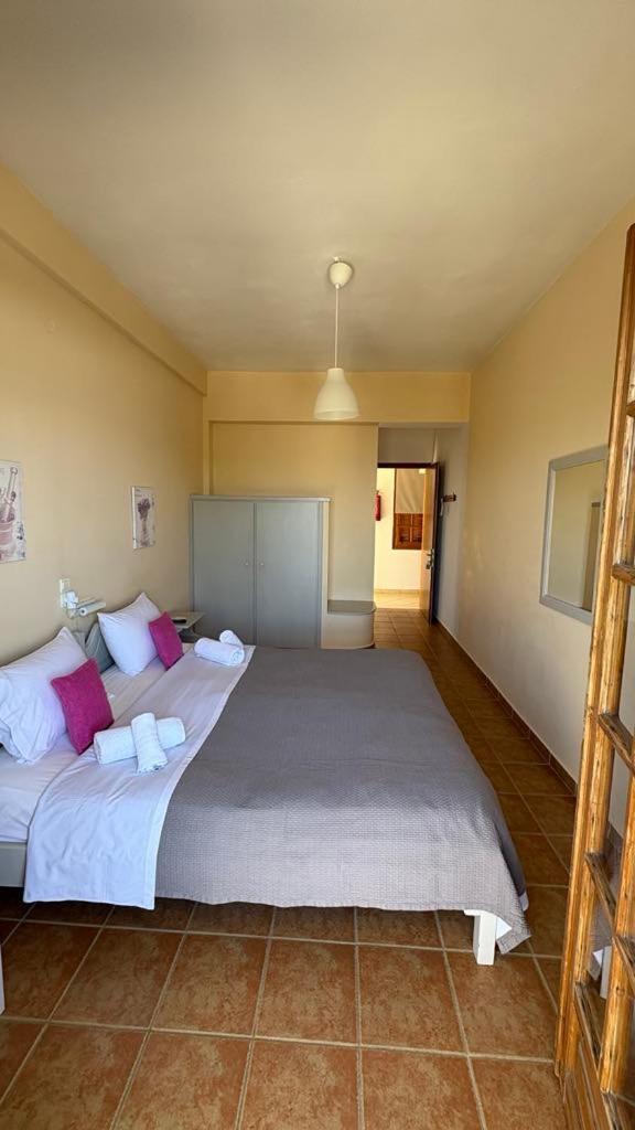 Romanza Rooms Poúlithra Exteriér fotografie
